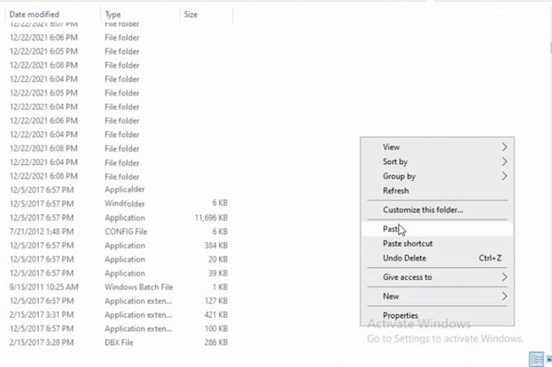 Dán file kích hoạt vào thư mục